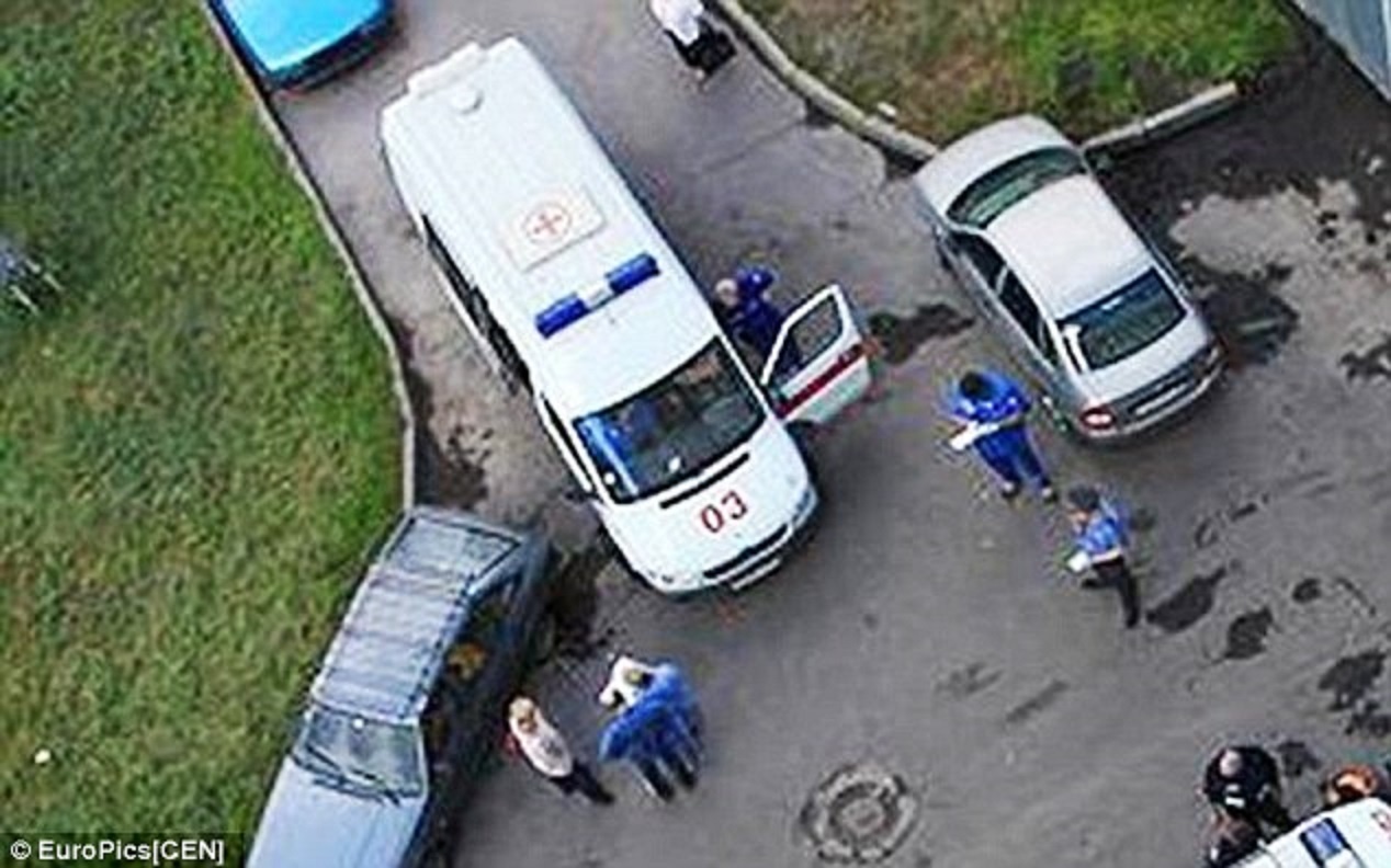 Ga trai nga tu tang 9 sau khi sam so thieu nu hinh anh