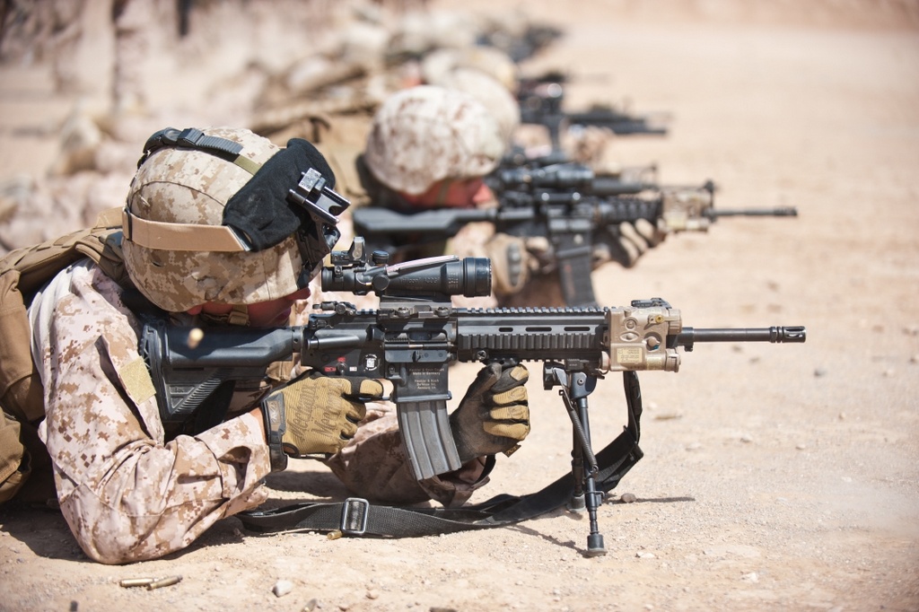 HK416 là một phát triể