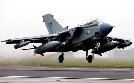 Quoc hoi Anh cho phep khong kich phien quan Hoi giao hinh anh