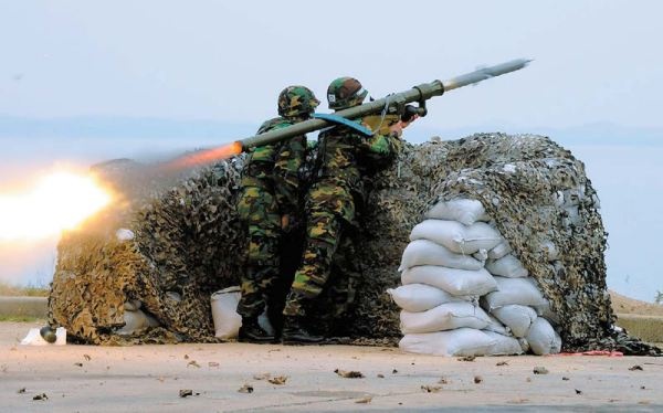 Uy luc ten lua phong khong vac vai cua Nga hinh anh