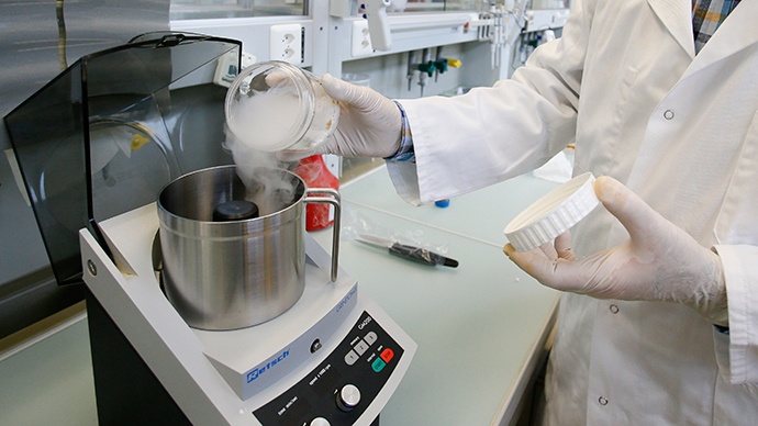 Tao oxy khong can quang hop, niem hy vong moi cua nhan loai hinh anh