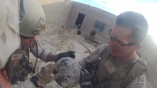 Linh My thoat chet sau phat dan trung dau tu tay ban tia hinh anh