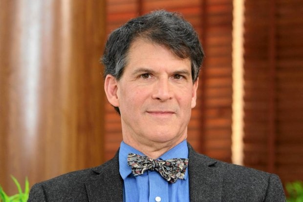 Nhà thần kinh học Eben Alexander thay đổi quan điểm về thế giới bên kia sau khi