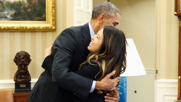 Nu y ta goc Viet nhiem virus Ebola da khoi benh hinh anh