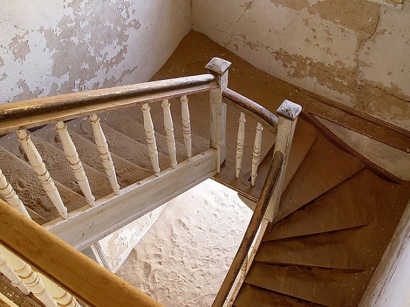 Cầu thang bên trong một ngôi nhà.