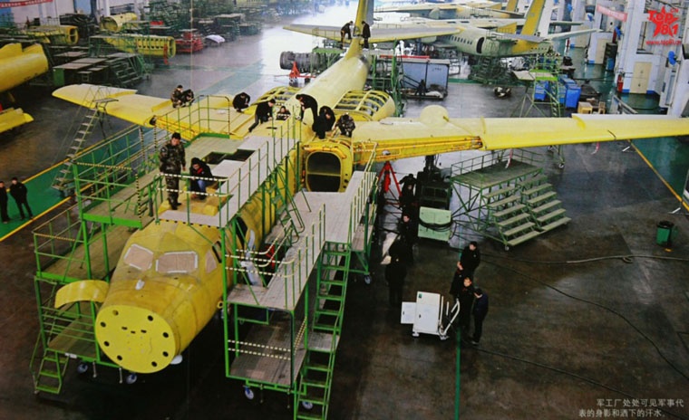 May bay nem bom Trung Quoc lap rap nhu the nao hinh anh