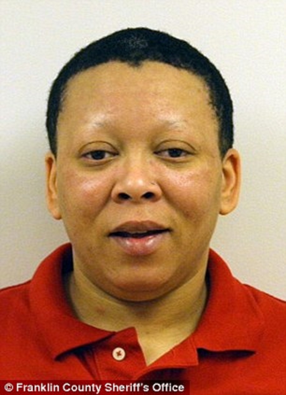 trải qua lễ Giáng sinh trong tù vì tội làm giả giấy tờ. Ảnh: