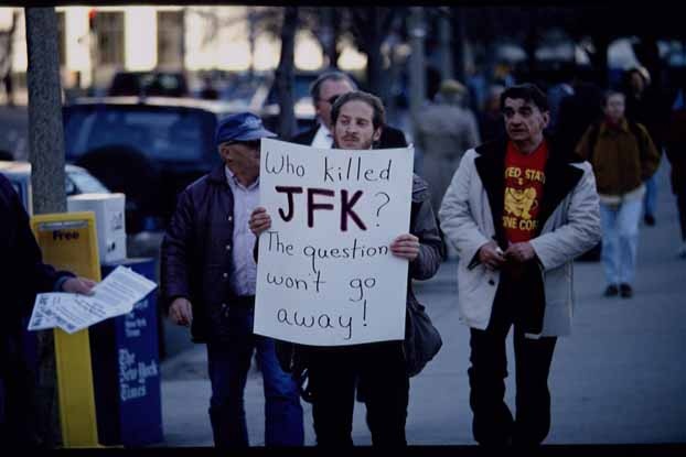 Nhung thuyet am muu ve vu am sat Tong thong Kennedy hinh anh