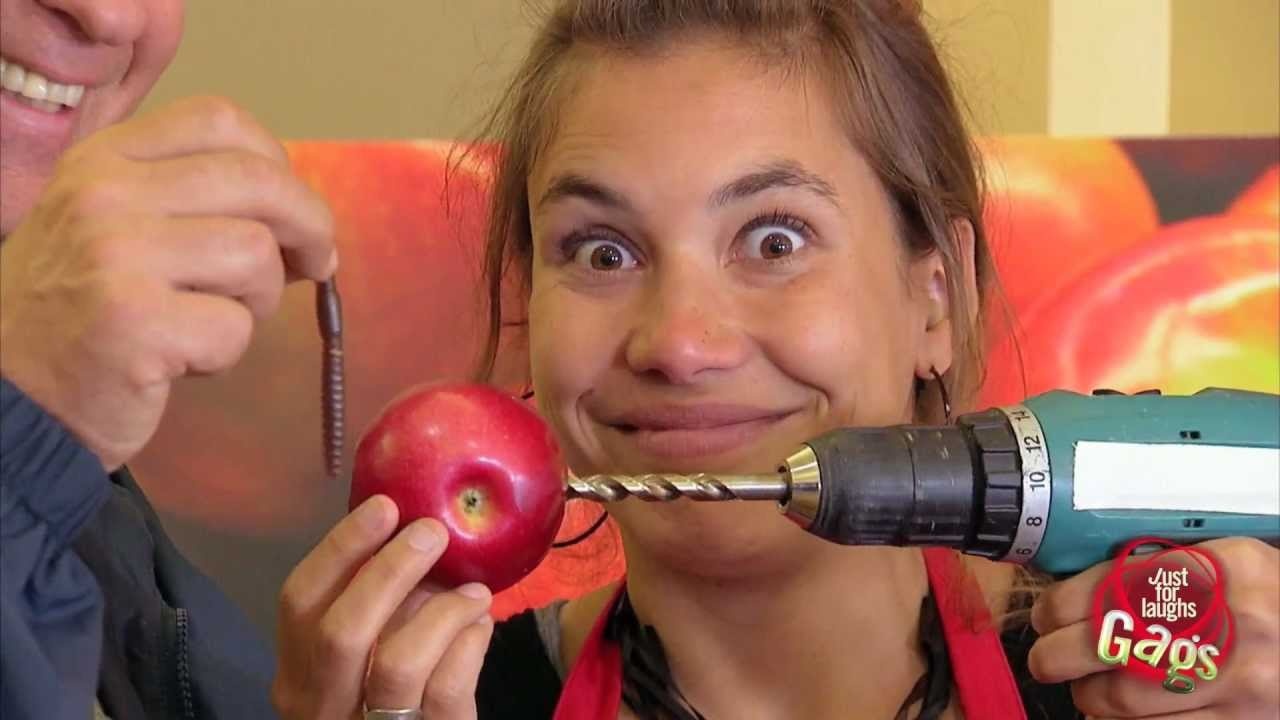 Phan ung cua khach hang khi thay sau trong tao hinh anh