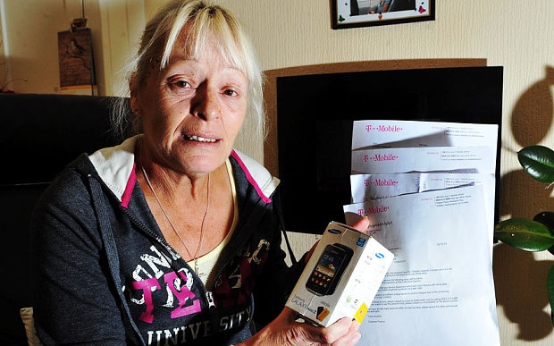 Goa phu dung tro cot cua chong de cat hop dong dien thoai hinh anh