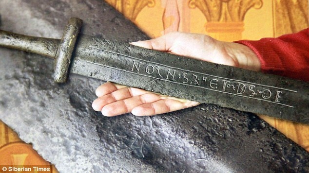 Phat hien thanh kiem thoi Trung Co cua Ivan Hung De o Nga hinh anh