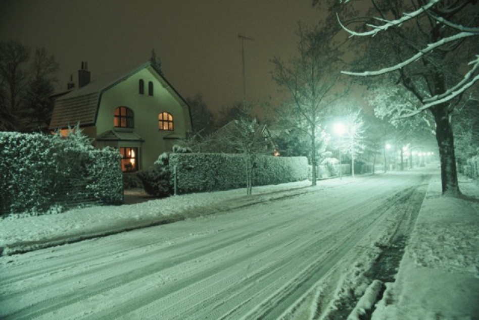 Erika đi lạc trong đêm tuyết khiến tim bé ngừng đập trong hai tiếng khi được đưa tới bệnh viện. Ảnh minh họa: Blogspot.com