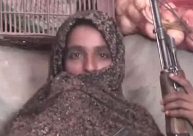 Fatima Gul, em gái của 