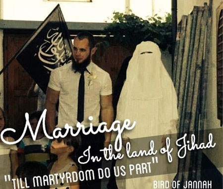 Nhat ky bi mat cua co dau thanh chien hinh anh