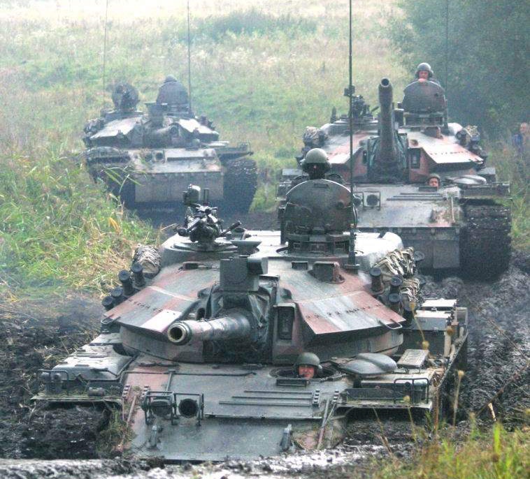 Xe tăng hạng trung T-55