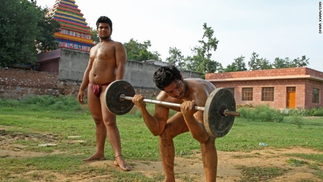 Ngoi lang cua nhung luc si o An Do hinh anh