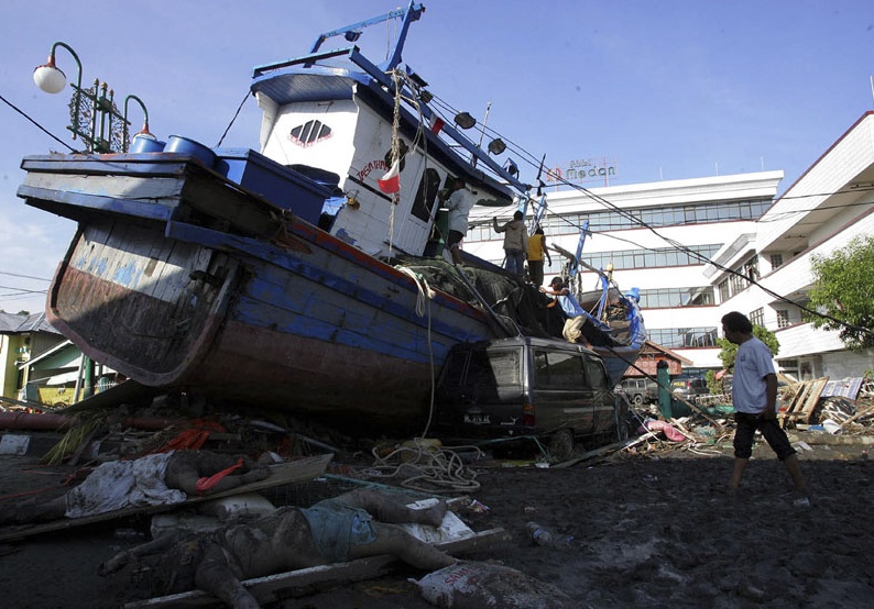 Noi song than tan pha: ngay ay - bay gio hinh anh