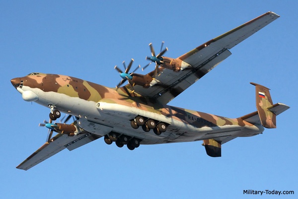 An-22 là máy bay vận tải quân sự cánh quạt lớn nhất thế giới.