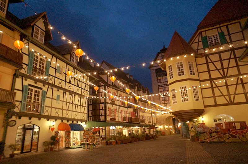 Thành phố bắt đầu hình thành vào thế kỷ 9.