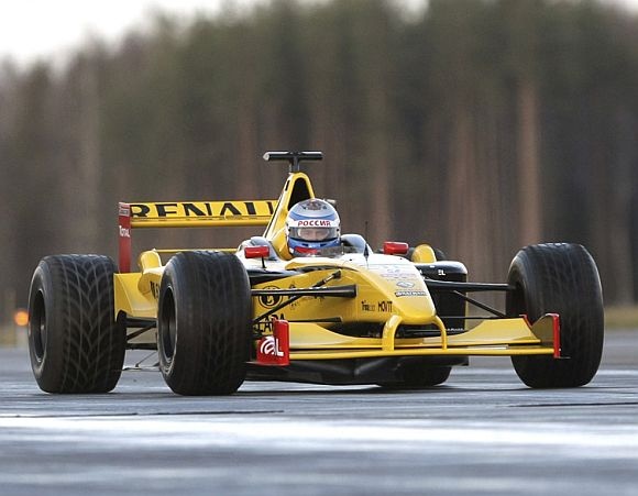 Tong thong Nga 'che ngu' xe dua F1 hinh anh