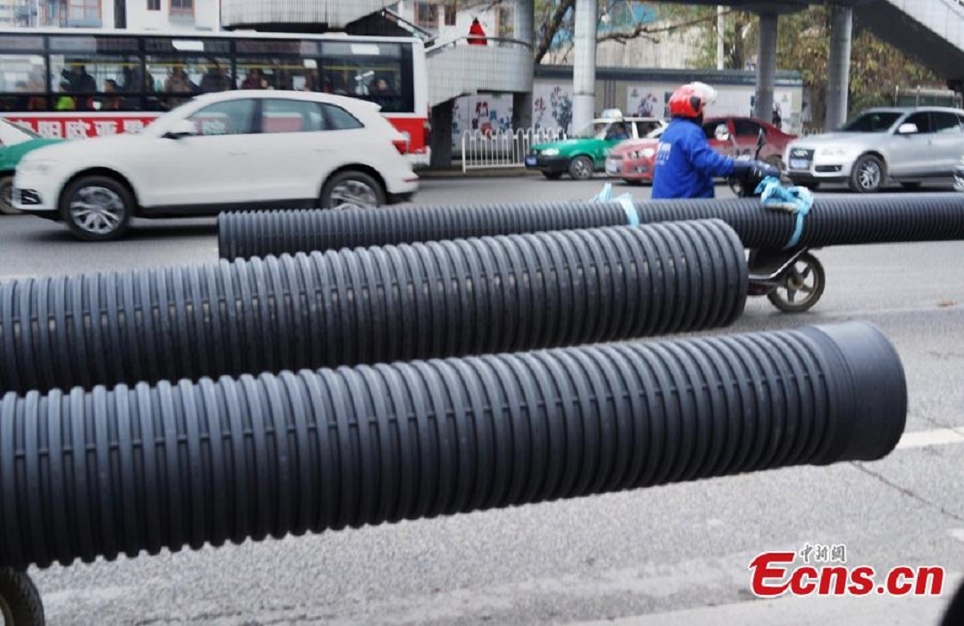 Hiệp hội Các Nhà sản xuất Ô tô Trung Quốc cho biết 90% số vụ tai nạn xe máy xảy ra do lỗi của con người, bao gồm việc vi phạm luật giao thông và thiếu ý thức về sự an toàn.