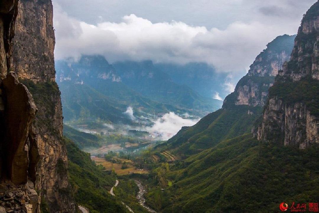 Thung lũng Xiyagou là một địa danh nổi tiếng ở Trung Quốc.