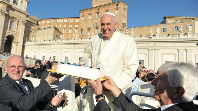 Tin do nhay tango tap the de mung sinh nhat Giao hoang hinh anh