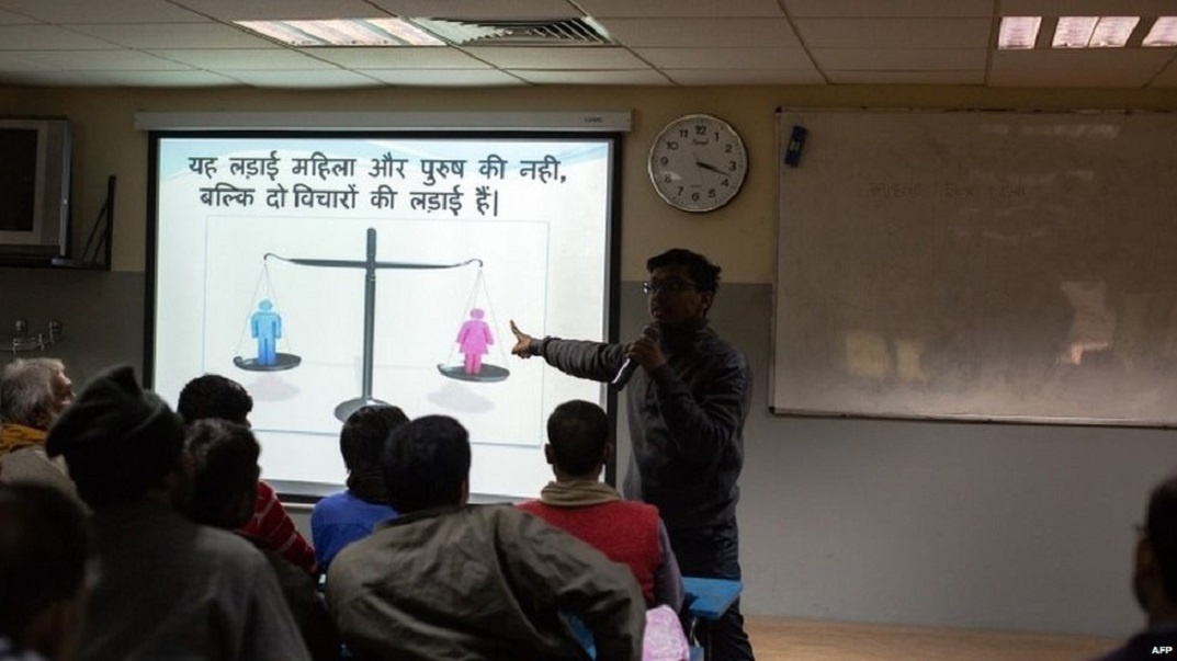 Lop hoc bat buoc ve ton trong phu nu cho tai xe taxi hinh anh