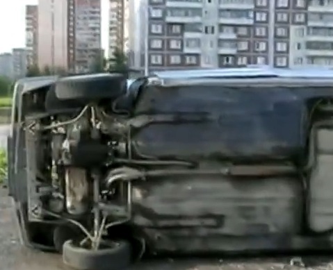 O to bay qua hang rao vi loc xoay hinh anh