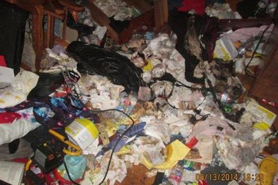 Cảnh sát phát hiện thi thể 3 đứa trẻ trong ngôi nhà bẩn thỉu ở bang Massachusetts