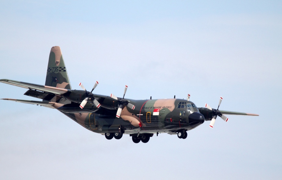 C-130 RSAF cat canh lam nhiem vu hinh anh