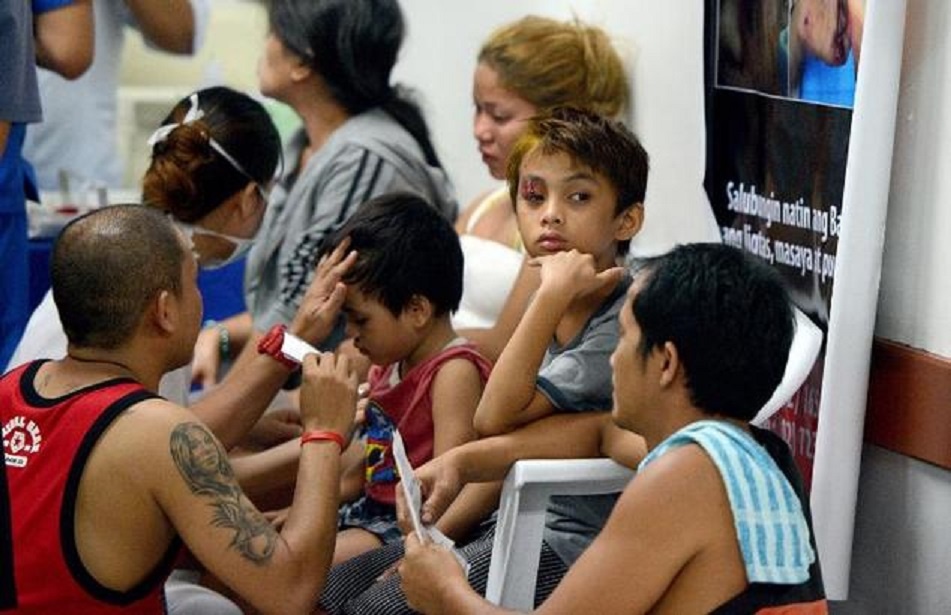 Hang tram nguoi bi thuong vi phao hoa o Philippines hinh anh