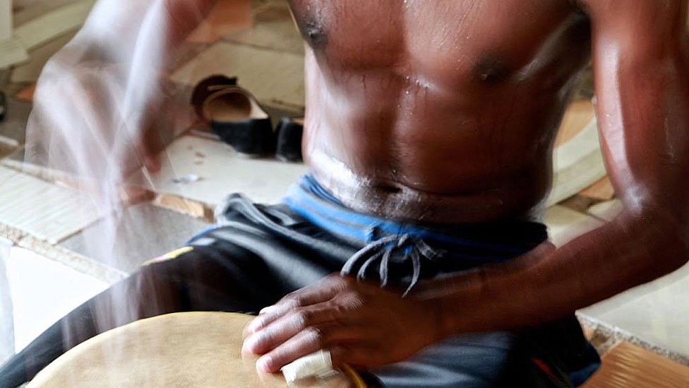 Nhập mô4 tả cho ảnh