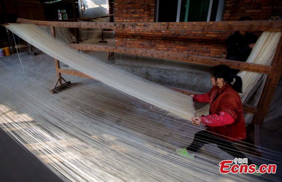 Cong viec san xuat my truong tho o Trung Quoc hinh anh