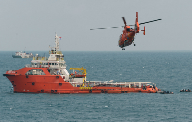 Tuy nhiên, một số quan chức của Cơ quan Tìm kiếm và Cứu nạn quốc gia Indonesia