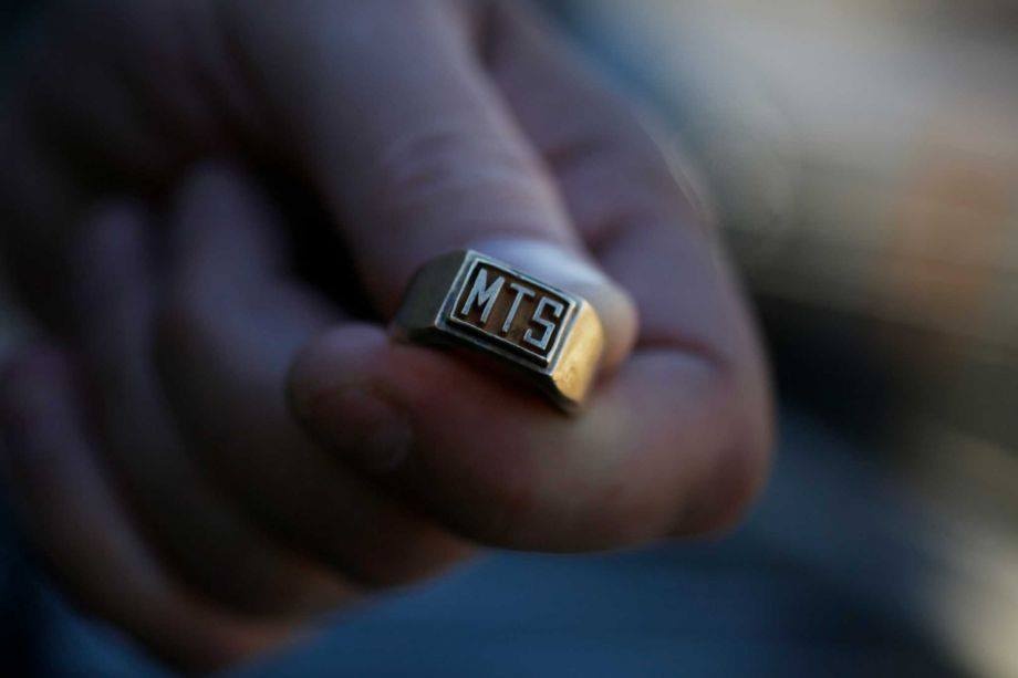 Chiếc nhẫn bị đánh mất 35 năm trước trên biển Bolinas. Ảnh: Sfgate