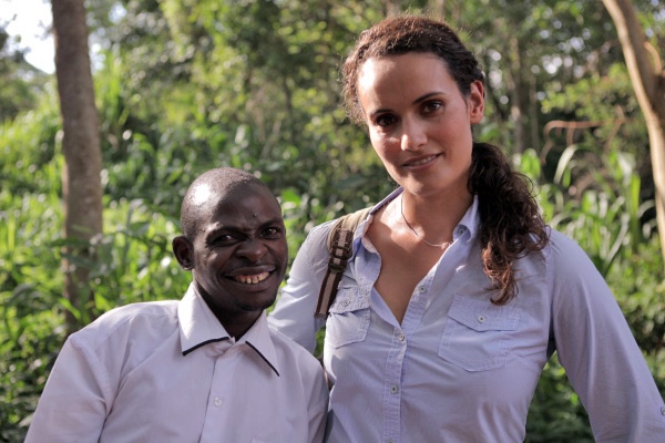 7 chuyen la ve viec dong vat cuu mang tre em hinh anh