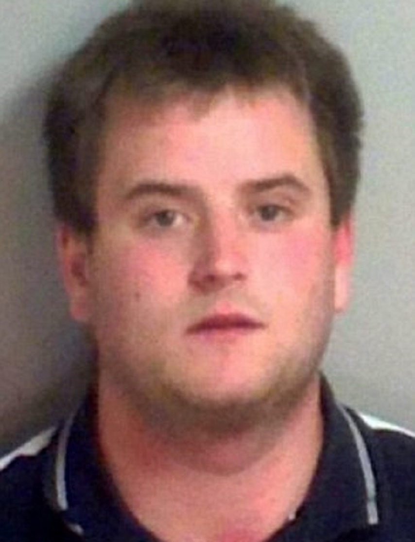 Vao tu vi dat nham ma tuy vao hop com cua con trai hinh anh