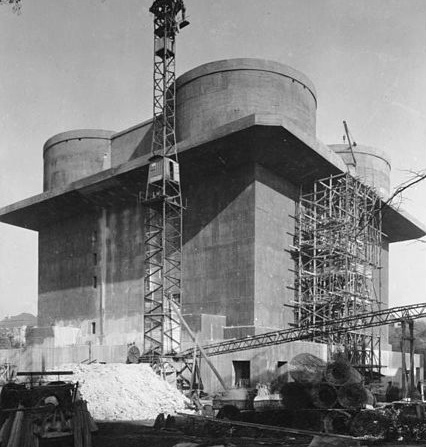 Hitler đã yêu cầu xây dựng các tháp pháo phòng không