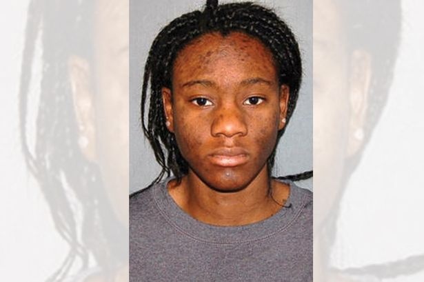 Me thieu song con giua pho hinh anh