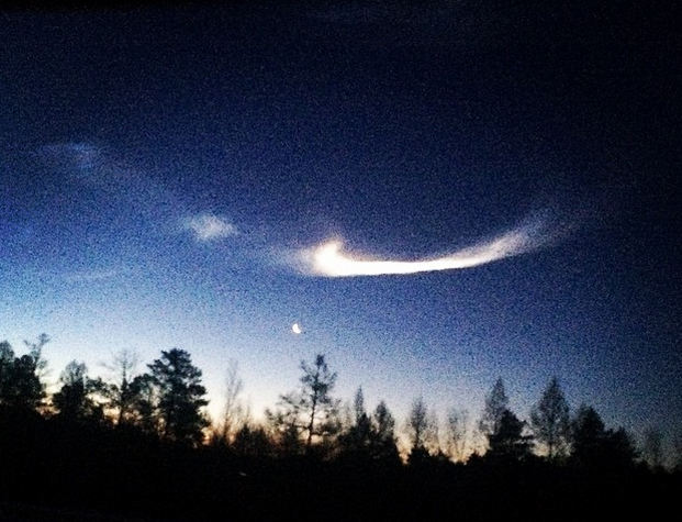 Vệt khói mà thiên thạch để vào sáng sớm hôm 18/1 lại tồn tại trong ít nhất hai giờ