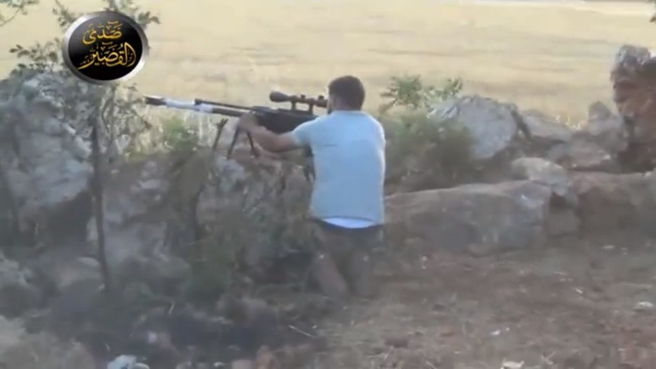 Phien quan Syria na dan bang sung ban tia M99 hinh anh