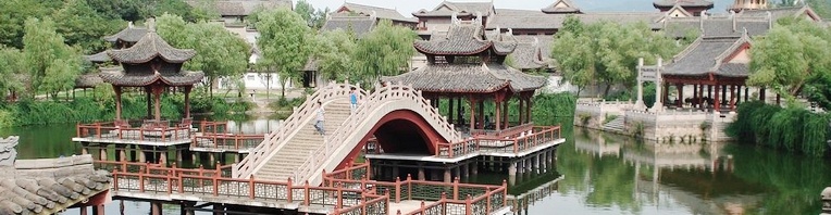 Các kiến trúc lịch sử được tái hiện lại chân thật tại trường quay Hoành điếm. Ảnh: Baike
