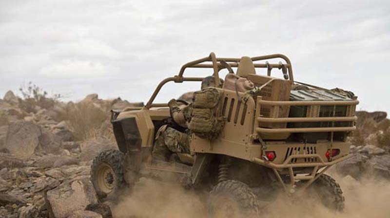 LTATV thể hiện kỹ năng vượt địa hình ghồ ghề