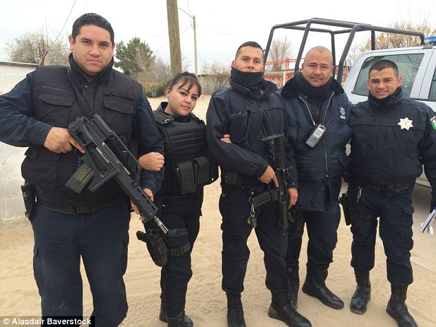 Cuoc song hai hung trong thung lung chet choc (ky 2) hinh anh