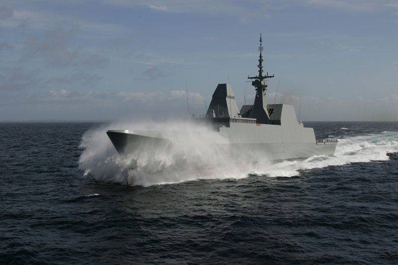 Hệ thống vũ khí trên khinh hạm