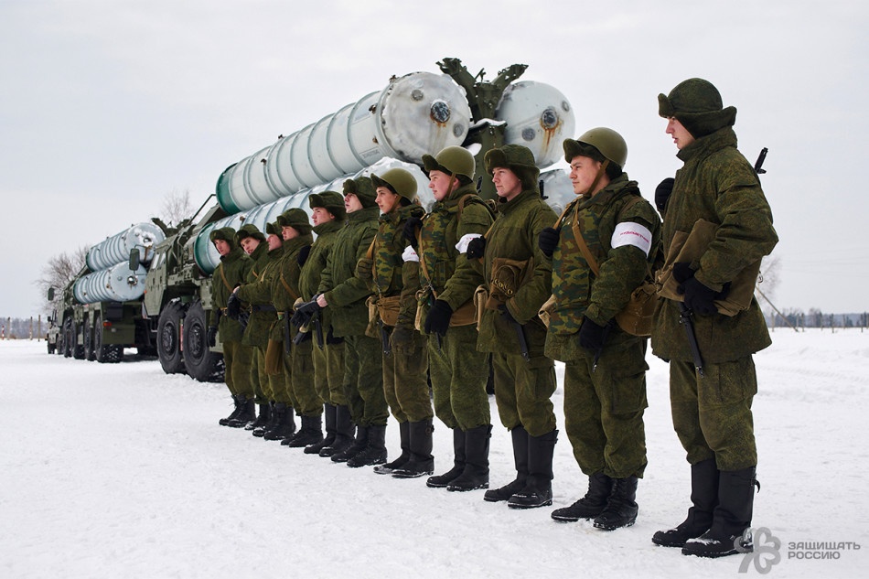 Theo chan kip huan luyen cua to hop S-300PMU2 hinh anh