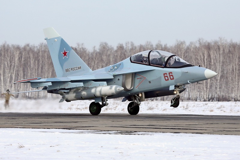 Phi cơ này có 9 điểm treo dưới cánh