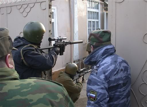 Sung ban tia nho nhat the gioi ha muc tieu hinh anh