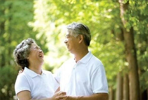 Ly do cu gia khong dam mac ao hinh anh